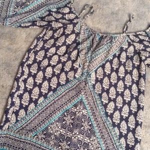 Bailey Blue Pullover Top open shoulder  ladies Large